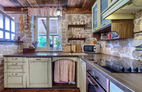 Dracevac House | Vacation home Petra by Interhome