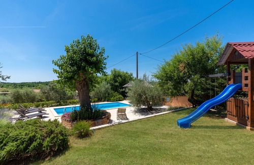 Dracevac House | Vacation home Petra by Interhome