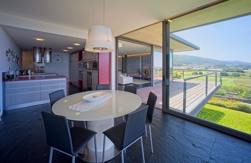 Carreco House | Vacation home with indoor pool and sea view!