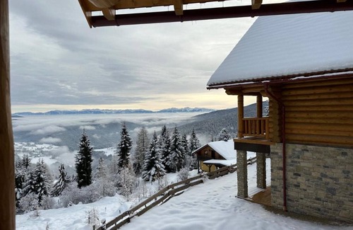 Albeck House | Vacation Home "Reimers Chalet 2b" with Mountain View, Private Terrace & Wi-Fi