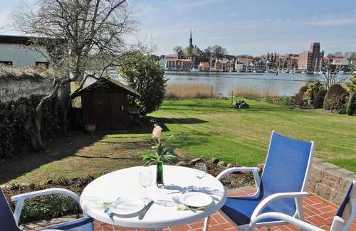 Ellenberg House | Vacation home Reth's Reetdachhaus
