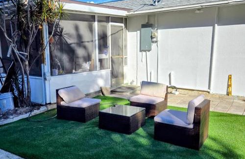 Bayshore Gardens House | Vacation Home
