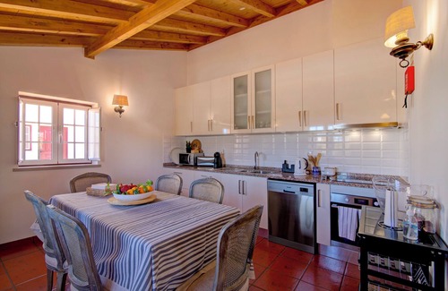 Olhao House | Vacation Home 'Villa Oliva AL - T4' with Mountain Views, Pool, Sunny Terrace, Wi-Fi & A/C
