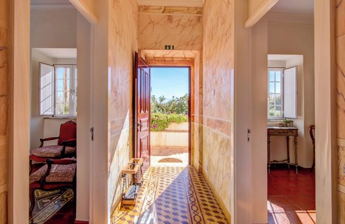Olhao House | Vacation Home 'Villa Oliva AL - T2' with Mountain Views, Terrace, Pool, Wi-Fi & A/C