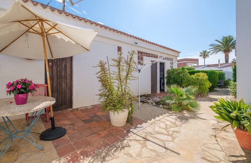 Vinaros House | Vacation Home "Vistamar 1" Close to the Sea with Private Open Terrace & Wi-Fi
