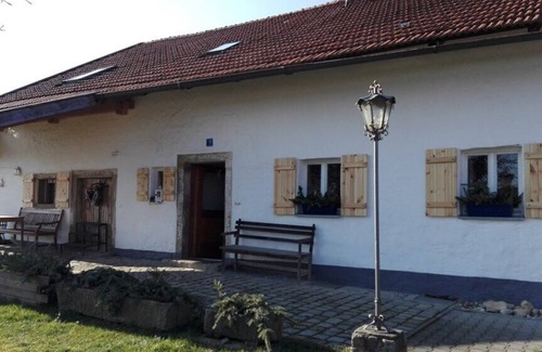 Blaibach Apartment | Vacation home with 600sqm garden and three bedrooms for up to 7 people