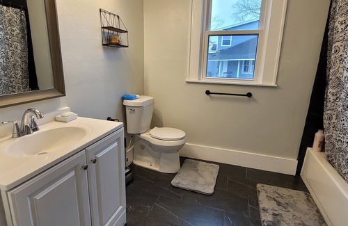 Dickinson House | Vacation house between Kemah, NASA and Galveston beach