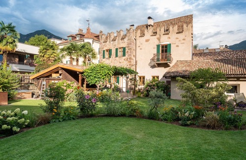 Gries - Quirein Apartment | Vacation in a historic winery - Antonia vacation apartment