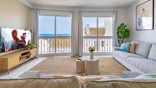 Puerto Banus Apartment | VACATION MARBELLA I Sea Views, 24-7 security, Parking, Walk to Everything in Luxurious Puerto Banus