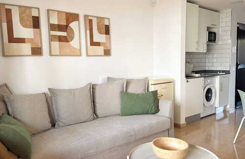 Corralejo Apartment | Vacation 'Oasis Dunas - Casa Ventura' with Shared Pool, Private Terrace and Wi-Fi