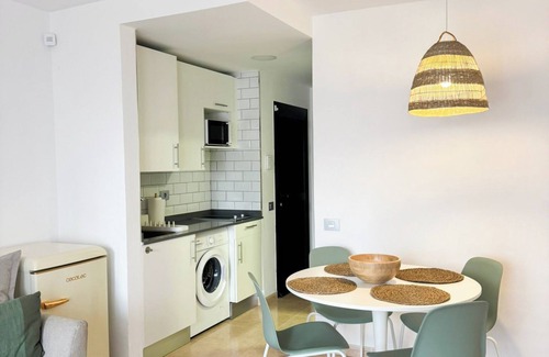 Corralejo Apartment | Vacation 'Oasis Dunas - Casa Ventura' with Shared Pool, Private Terrace and Wi-Fi