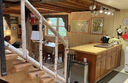 North Bend Cabin | Vacation Property off the grid. No cell service, internet, satellite/cable tv