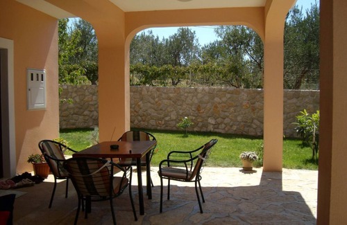 Drage Apartment | Vacation right by the sea in the quiet village of Drage