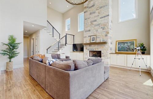 Canyon Lake House | Vacation Station