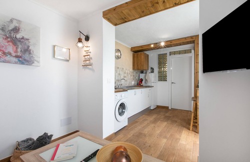 Guimar Apartment | Vacation Studio 'Hogar De Ireneo' with Sea View, Private Terrace and Wi-Fi