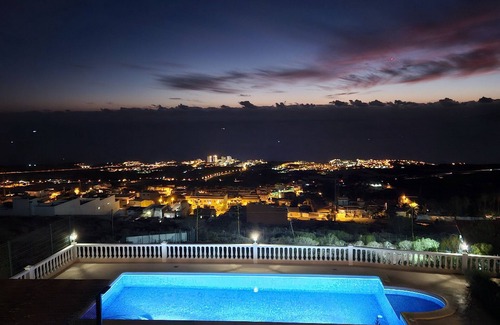 Armenime Villa | Vacation Villa 'Cool 4-bedroom with Sea Views' with Sea View, Wi-Fi and Air Conditioning