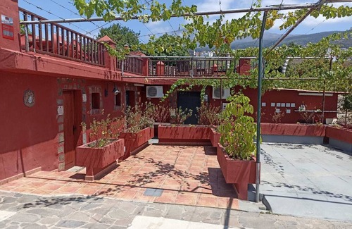 Icod de los Vinos Villa | Vacation Villa 'The Palm' with Private Pool, Private Terrace and Wi-Fi