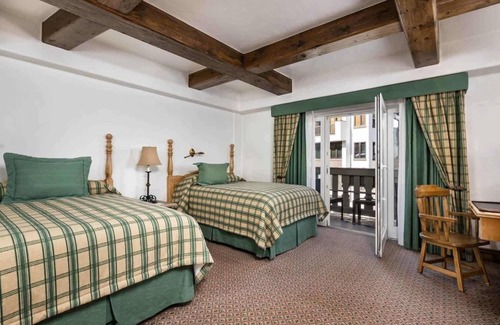 Vail Resort | Vail Village Sonnenalp 2 Doubles hotel room w/heated pool, spa, dining!