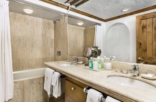Vail Resort | Vail Village Sonnenalp 2 Doubles hotel room w/heated pool, spa, dining!