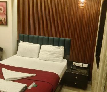 Solapur Hotel | Vaishnavi Inn