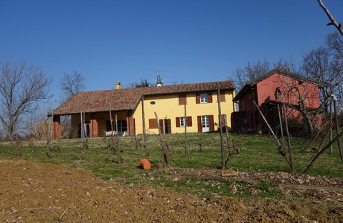 Borgonovo Val Tidone Cottage | Val Tidone-Only 1 hour from Milan-Nature Escape on 3 Hectares of Serenity