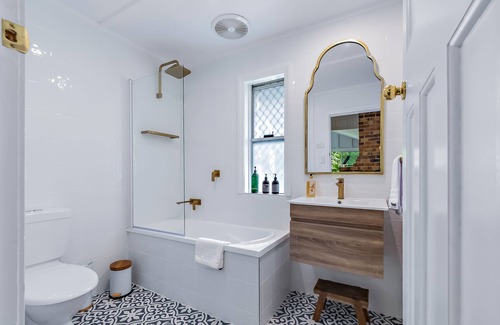 Stanthorpe House | Valerie's on Creek
