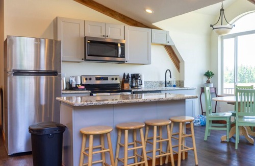 Woodburn House | Valle Verde Barn Loft: Rest and Relax on the Farm
