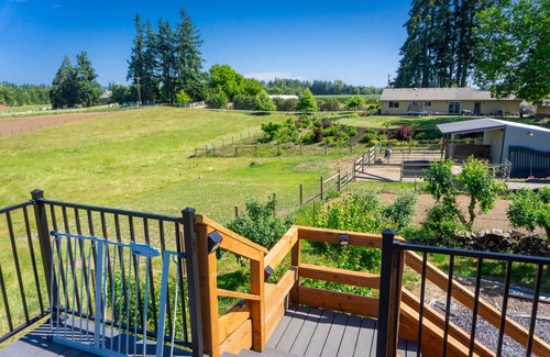 Woodburn House | Valle Verde Barn Loft: Rest and Relax on the Farm