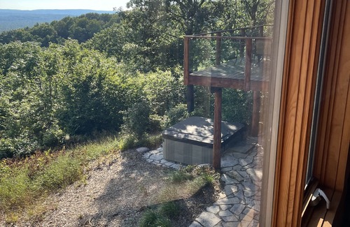 Boyne Falls Cabin | Valleyview Lodge at Boyne Mountain-Sleeps 20!