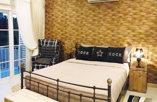 Sattahip House | Vanida Antique Home