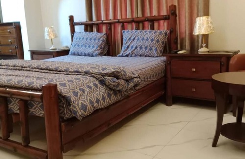Clifton House | Varano Guest House