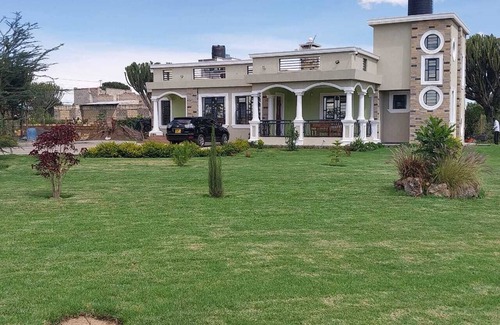 Naivasha Villa | VASHA5 AT SOUTHLAKE VILLAS.