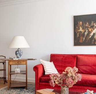 Neuilly-sur-Seine Apartment | Veeve - Refined Retro
