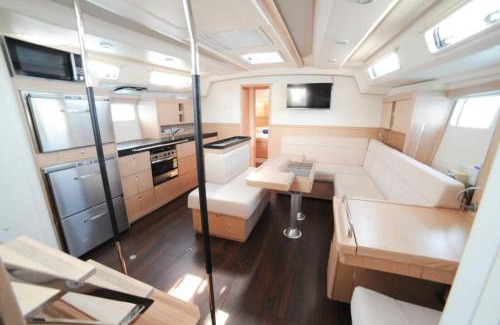 Sant Josep de sa Talaia Boat Rental | Velero Ariel