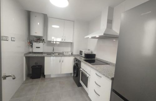 Rio Velez Apartment | Velez Malaga 2 Dorm 4 Huésped Piscina Parking WiFi