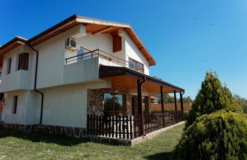 Byala Hotel | Vemara Club Hotel and Villas - Free parking and Free Beach Access