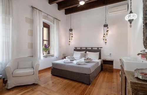 Old Town Hotel | Venetian Palace Chania