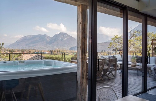Saint-Jorioz Ski Chalet | Venez Chez Vous Luxueux chalet avec vue imprenable