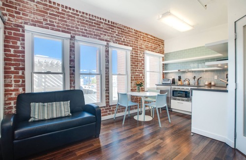 Venice Apartment | Venice Breeze Suites
