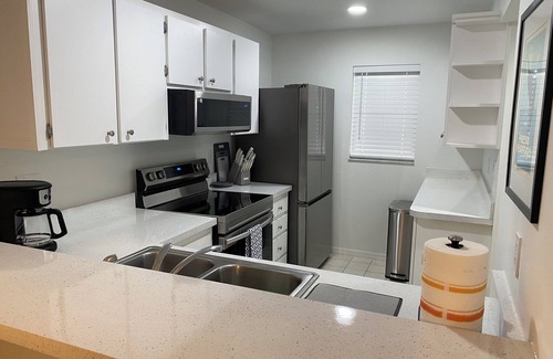 Plantation Condo | Venice Condo w/Full Country Club Membership