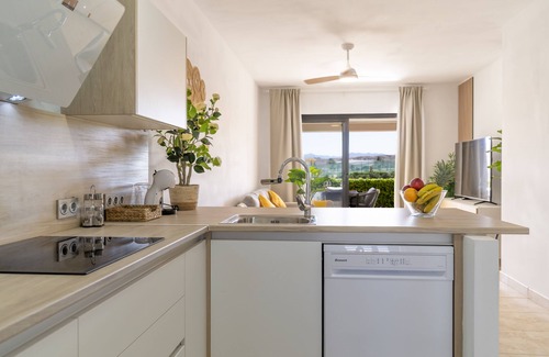 Vera Apartment | Vera Brand New Penthouse with Pool & Free Parking