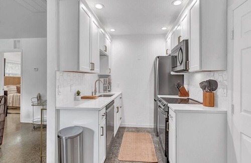 Rock Ridge Cottage | Vero Beach Cottage 3 bedrooms, 2 bath, Less than mile to Beach
