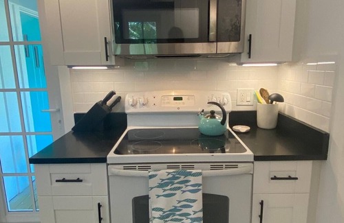 Vero Beach House | Vero Oasis! Come hide away in this charming home.