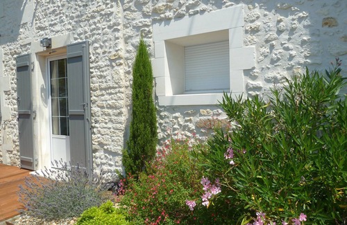 Medis House | Very close to Royan, beautiful renovated Charentaise house