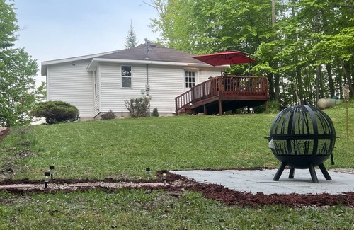 Alanson Cabin | Very Cozy Hilly Hideaway Cabin near Petoskey, Boyne Falls, Harbor Springs
