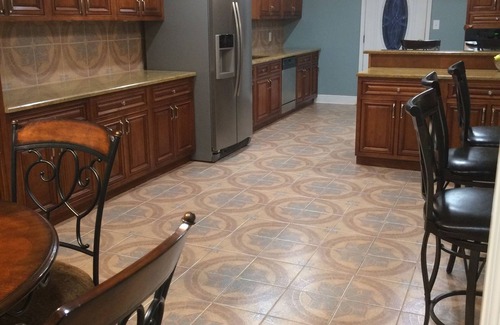 Cleveland House | Very Spacious Home Sleeps up to 16 with in-ground swimming pool