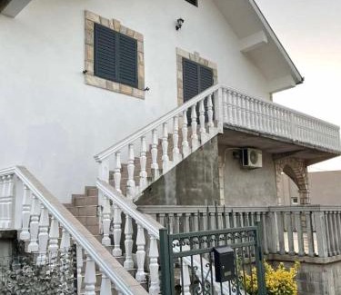 Mrcevac Apartment | Very Spacious Vrijes Apartment w Balcony
