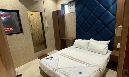 Kamathipura Hotel | Via Firdous - Mumbai Central