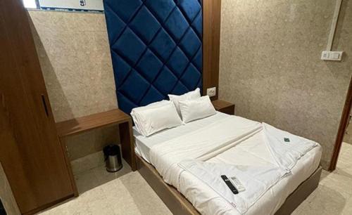 Kamathipura Hotel | Via Firdous - Mumbai Central