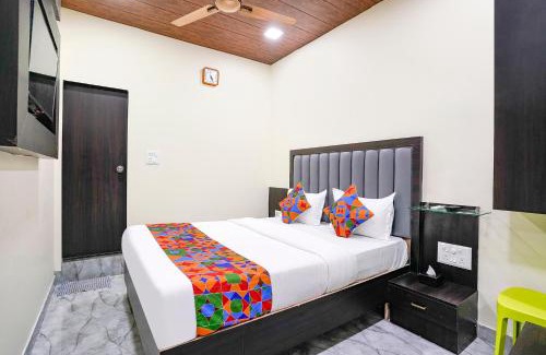 Wellington Pier Hotel | Via Gulshan Grand - Nr Gateway of India